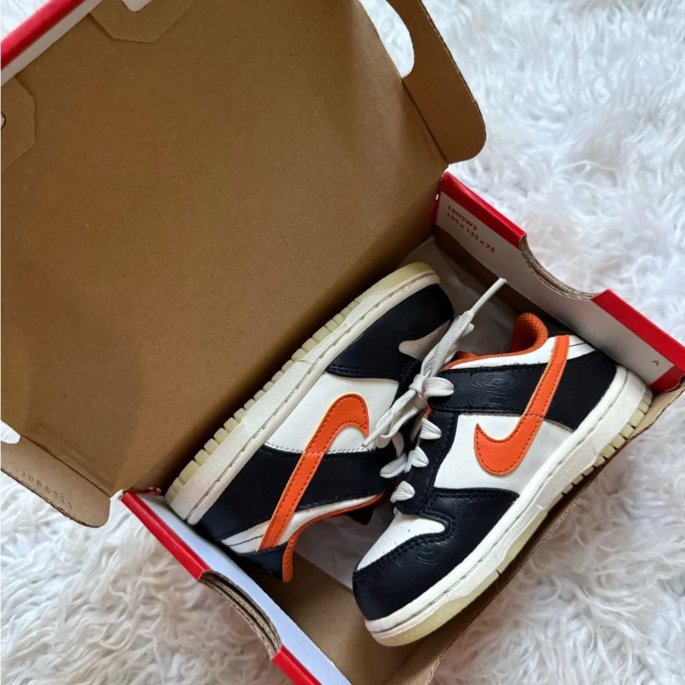 Nike Dunk Low PRM in Sail and Black